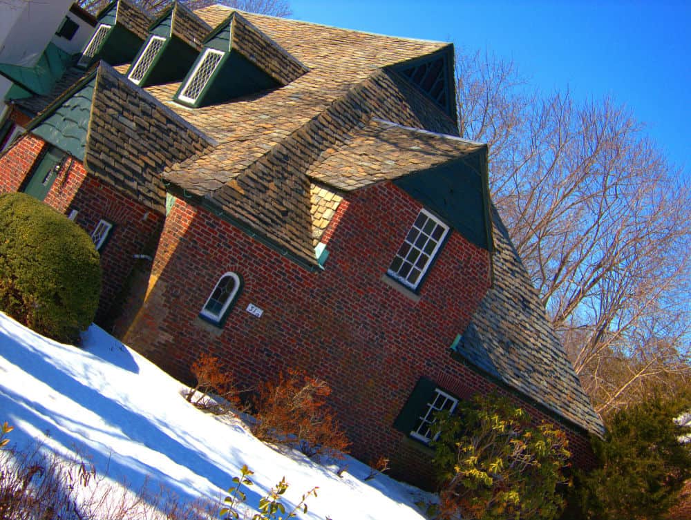 Dutch Gable Roof Style