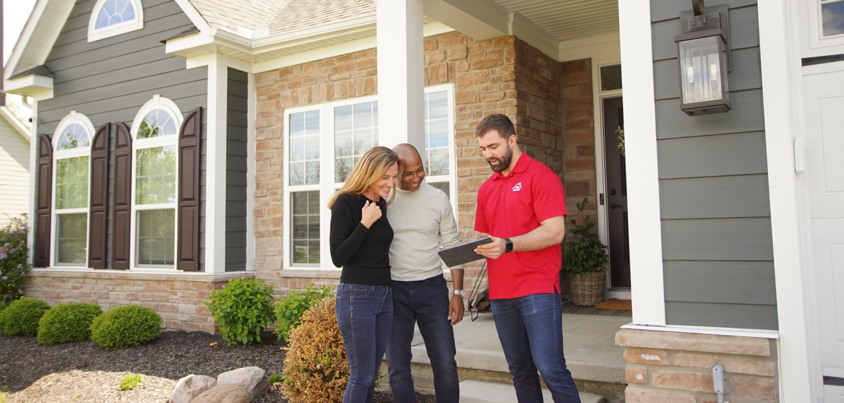 Mr Roof provides roofing, siding, windows, gutters, masonry and insulation.